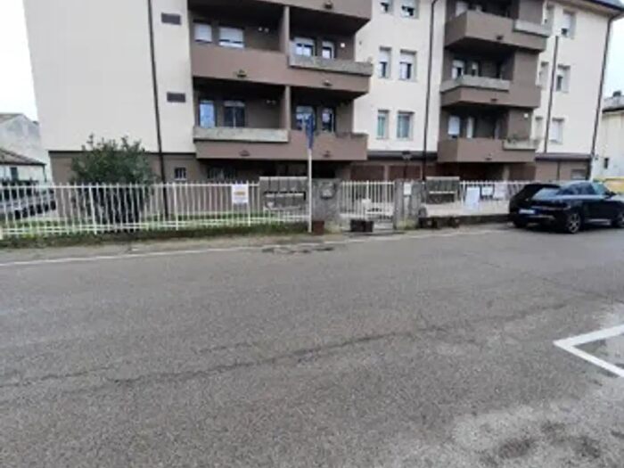 Appartamento trilocale in vendita in Via Papa Giovanni XXIII, Adria