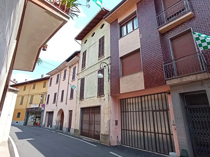 Casa con 6 locali in vendita in Via Vittorio Emanuele II, Maggiora