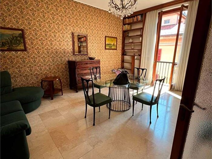 Appartamento trilocale in affitto in Centro, Mantova