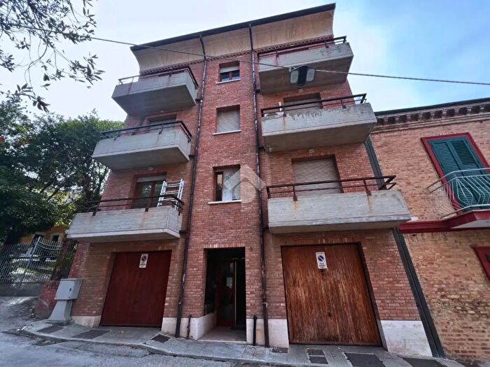 Appartamento quadrilocale in vendita in Via Quarto, Falconara Marittima