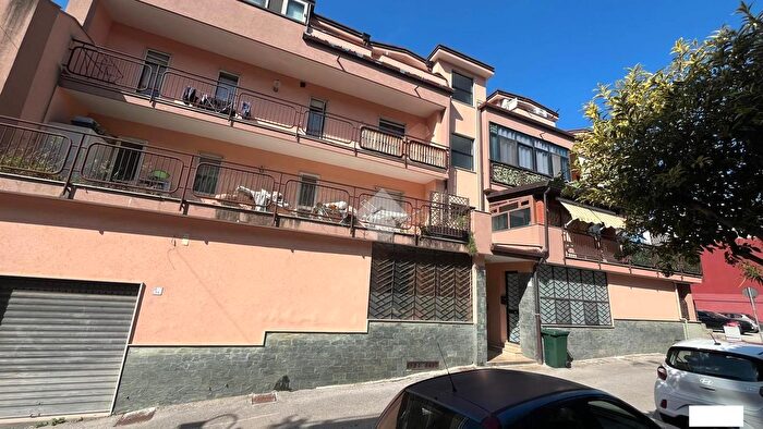 Appartamento bilocale in vendita in Via aVillari, Baronissi