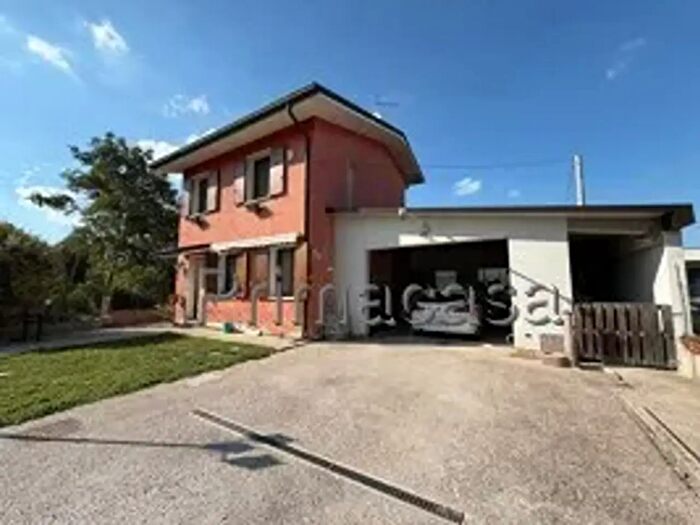 Casa quadrilocale in vendita in Corso della Vittoria, Legnago