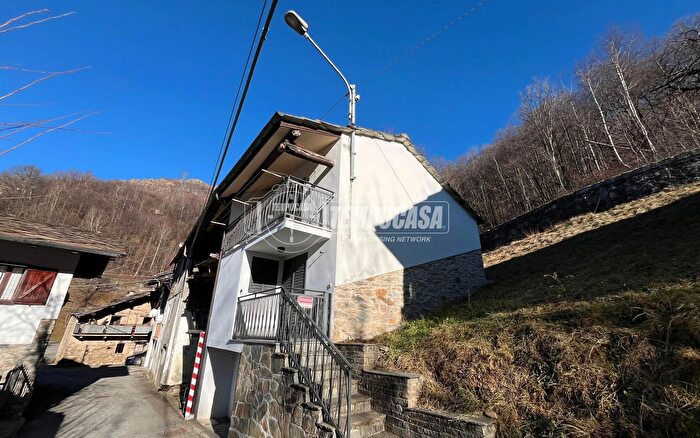 Casa bilocale in vendita in Frazione Molini, Frassinetto