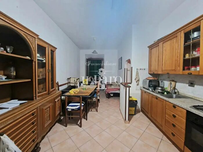 Casa con 5 locali in vendita in Ungo Le Mura, Campi Bisenzio