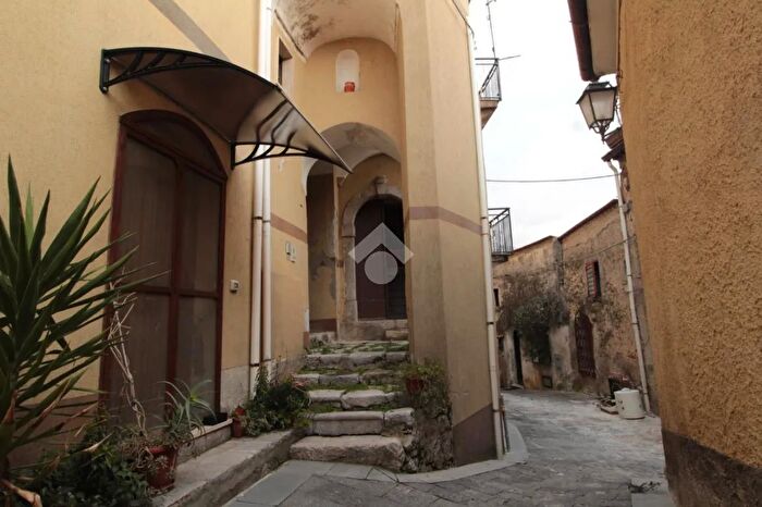 Appartamento con 5 locali in vendita in Via San Nicola, Torraca