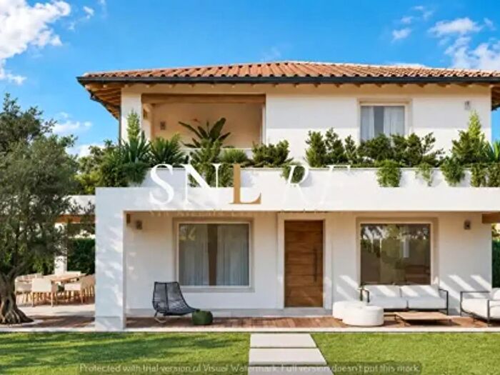 Casa con 6 locali in vendita in Via Francesco Carrara, Forte Dei Marmi