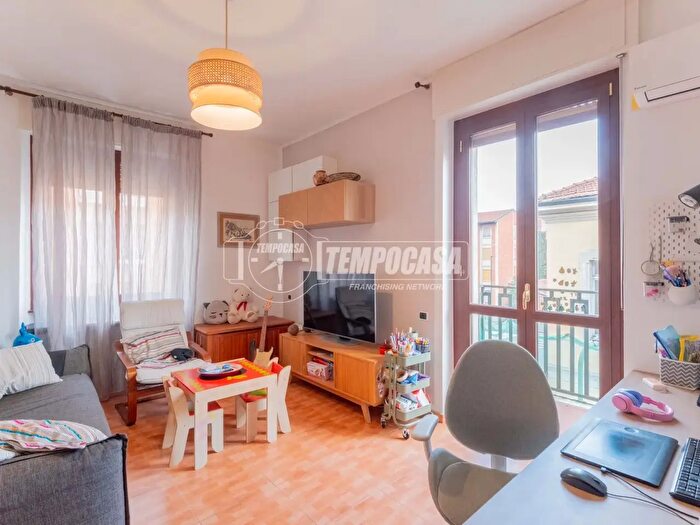 Appartamento trilocale in vendita in Via Carlotta Marchionni, Milano
