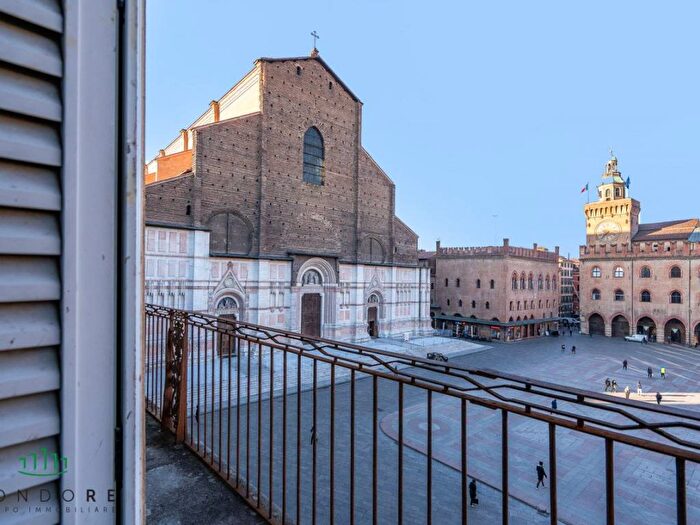 Appartamento in affitto in via Pescherie Vecchie, Centro Storico, Bologna