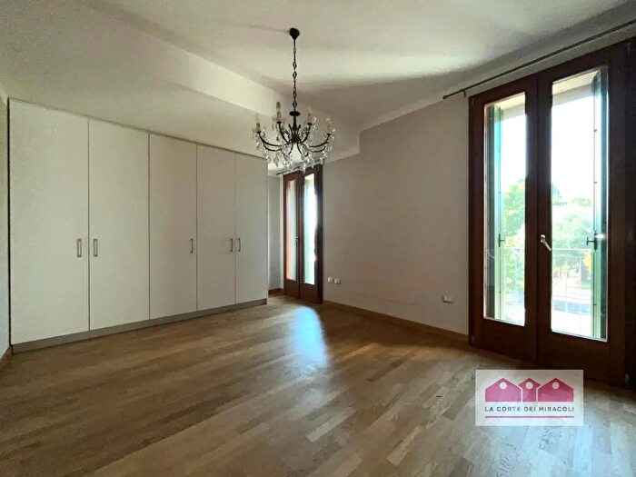 Casa quadrilocale in affitto in Viale Giuseppe Mazzini Dueville, Dueville