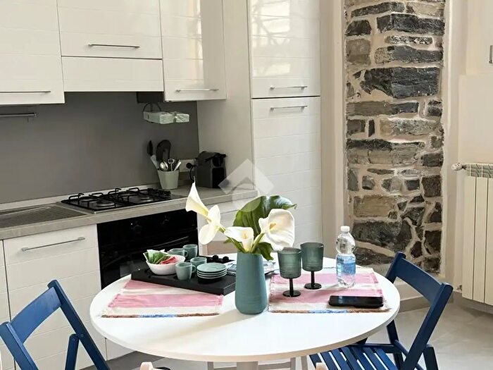 Appartamento bilocale in affitto in Via Borgovico, Como