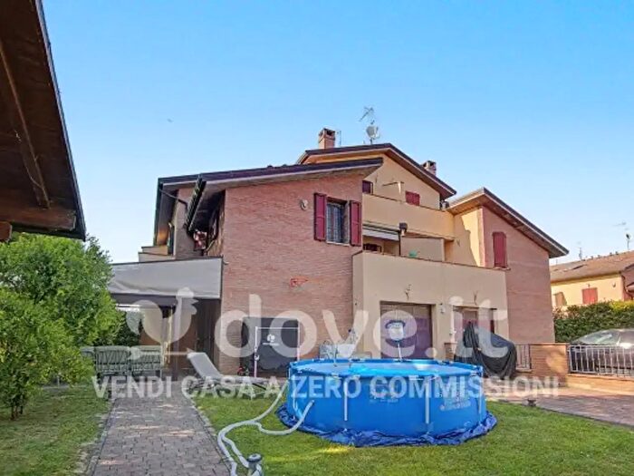 Casa con 6 locali in vendita in Via Lucio Federico Mongardi, Ferrara