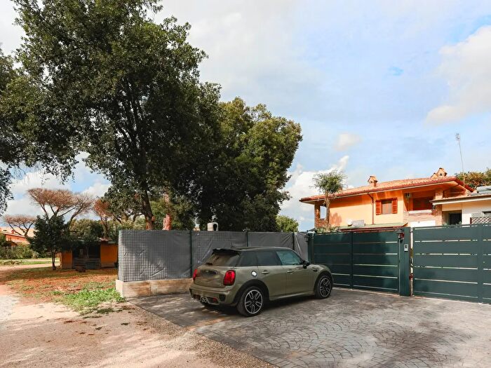 Casa bilocale in vendita in Via Antonio Discovolo, Roma