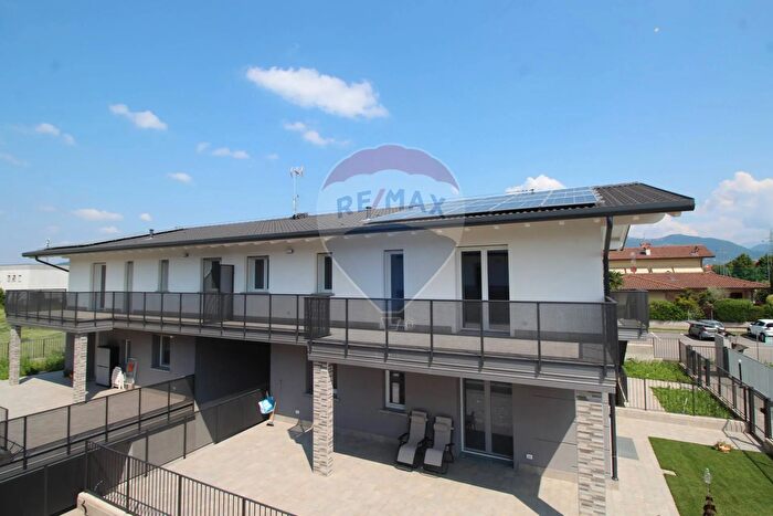 Appartamento trilocale in vendita in Ponte San Pietro