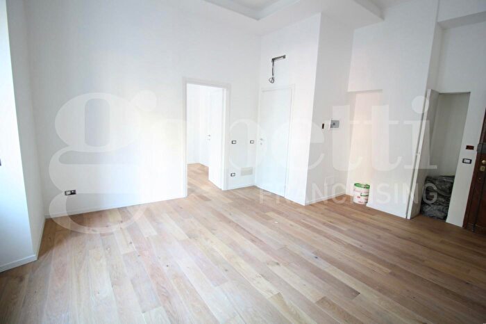 Appartamento bilocale in vendita in Via Osoppo, Milano