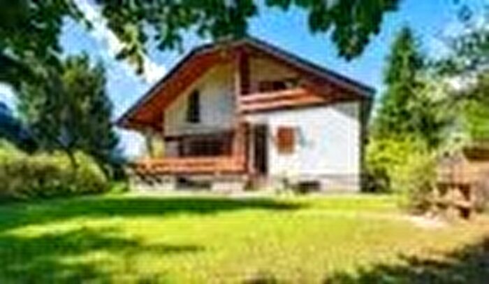 Casa con 10 locali in vendita in Onore