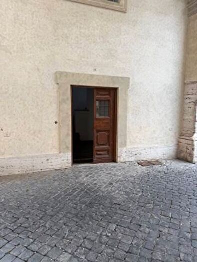 Casa bilocale in affitto in Via Maggio, Trevi, Roma