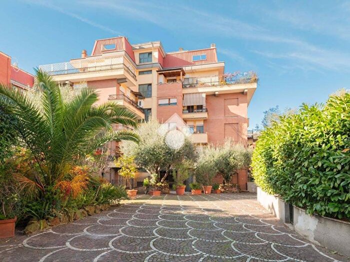 Appartamento trilocale in affitto in Via della Balduina, Balduina, Roma