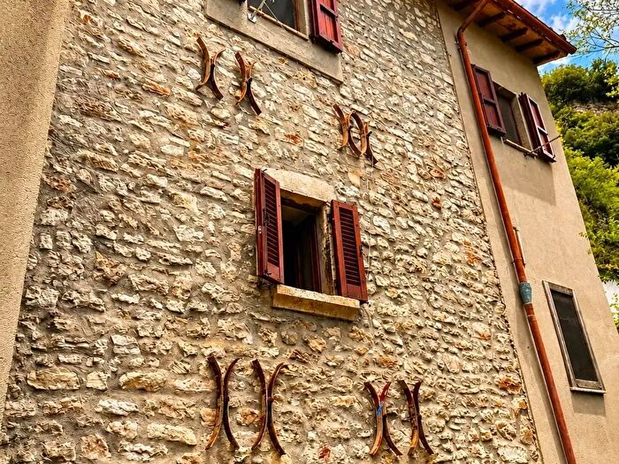 Appartamento trilocale in vendita in Cerreto di SpoletoFrazione Ponte, Cerreto Di Spoleto