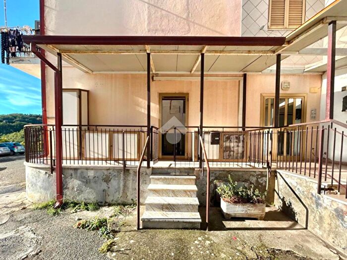 Appartamento trilocale in vendita in Via Bellavista, Dipignano