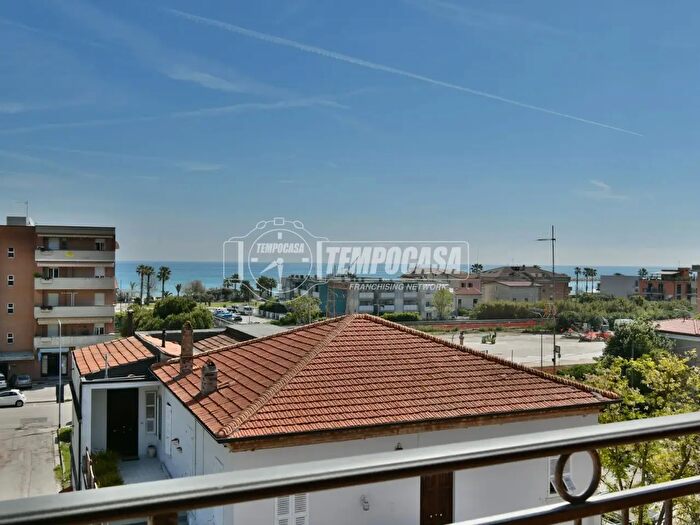 Appartamento con 5 locali in vendita in Porto SantElpidio