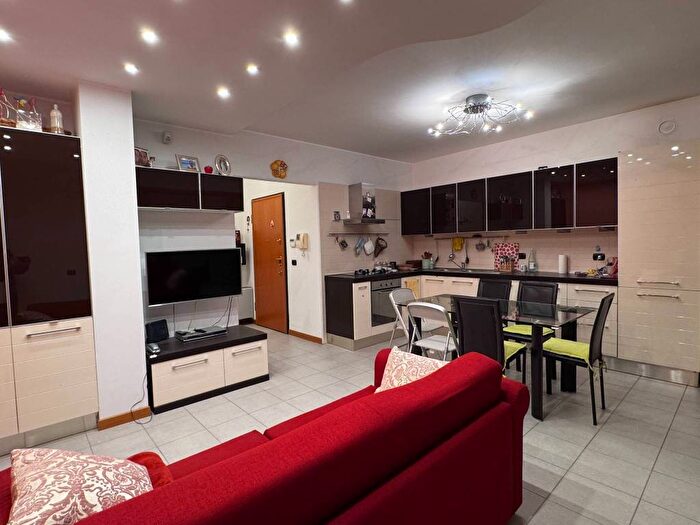 Appartamento trilocale in affitto in Via Giovanni Spadolini, Ripamonti Fondazione Prada, Milano