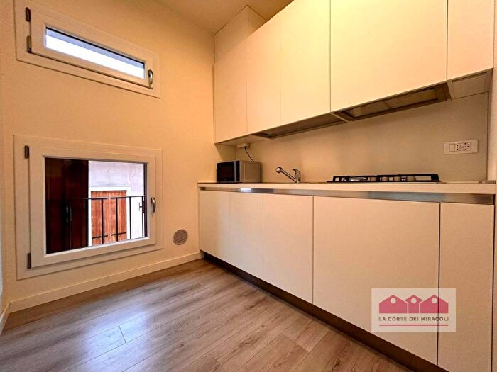 Appartamento trilocale in affitto in Contrà Mure Carmini, Centro Storico, Vicenza