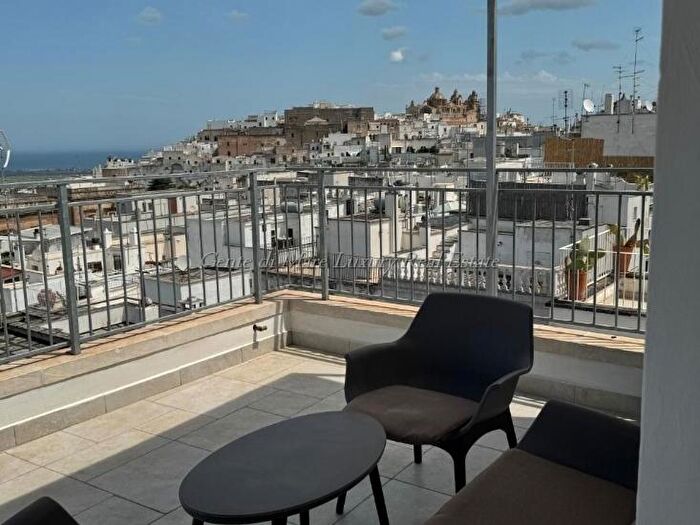 Casa con 8 locali in vendita in Ostuni