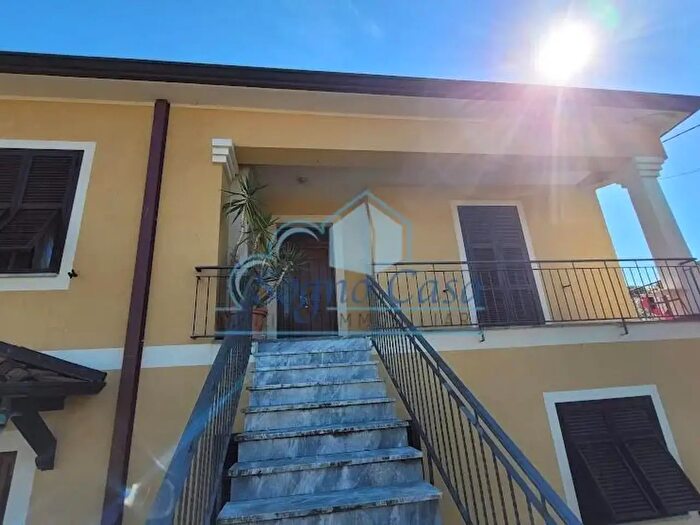 Casa con 5 locali in affitto in Vezzano Ligure