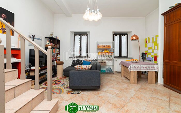 Appartamento bilocale in vendita in Via Montello, Cambiago