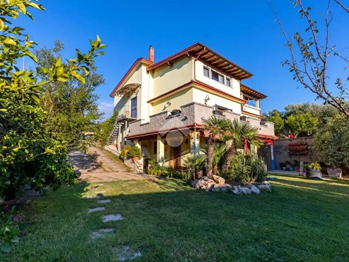 Appartamento con 5 locali in vendita in Via dei Sobissi, Anguillara Sabazia