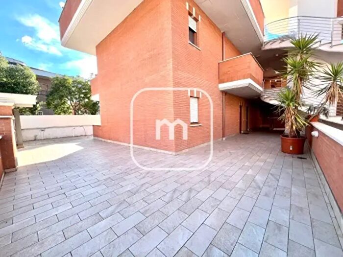 Appartamento trilocale in vendita in Via Piero Maroncelli, Marino