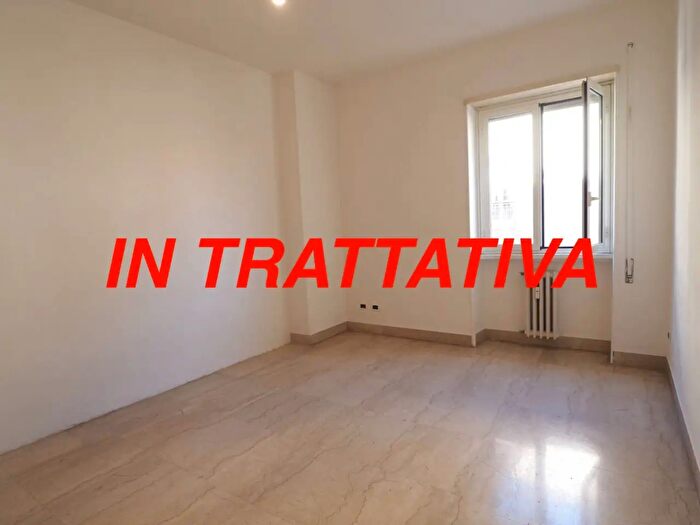 Appartamento trilocale in affitto in Via Bressanone, Roma