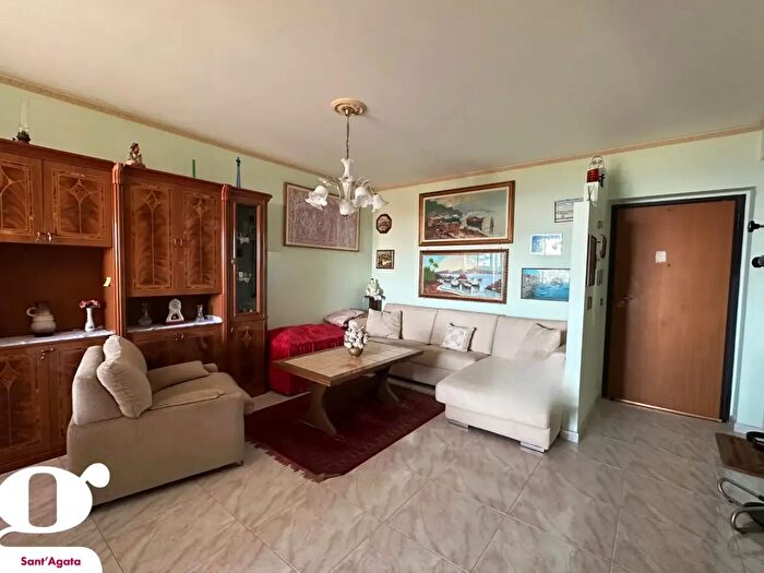 Appartamento con 6 locali in vendita in Via Circonvallazione Monaci, SantAgata Di Militello