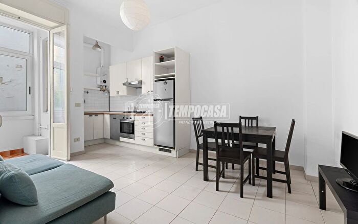 Appartamento trilocale in affitto in Via Viminale, Milano