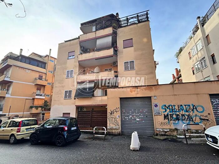 Appartamento bilocale in vendita in Roma