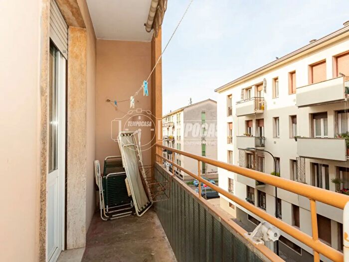 Appartamento trilocale in vendita in Via Guadagnini, Brescia