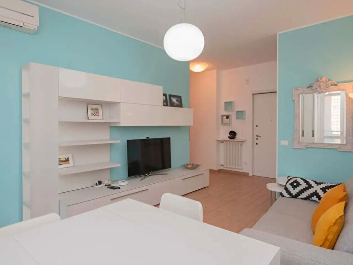 Appartamento monolocale in affitto in Viale Legioni Romane, Milano