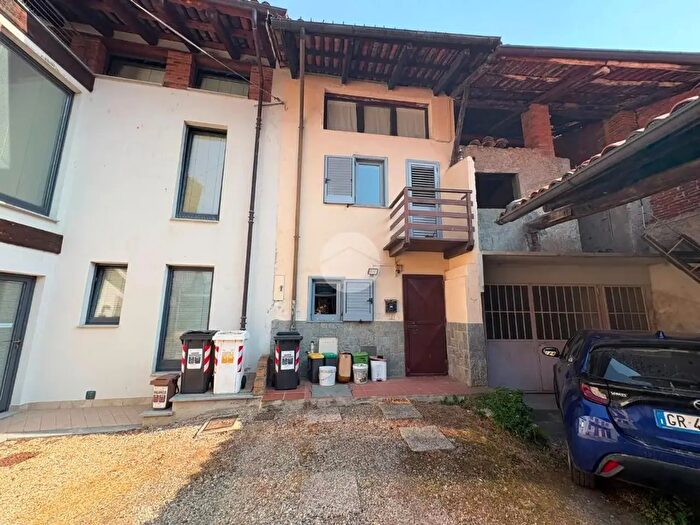 Casa trilocale in vendita in Piazza Molines, Giaveno