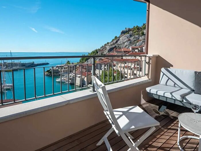 Appartamento trilocale in vendita in Duino Aurisina