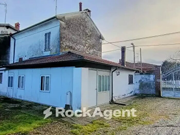 Casa quadrilocale in vendita in Via Vignale, Frascarolo