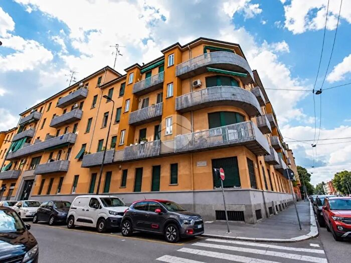 Appartamento trilocale in vendita in Via Privata Filippo Abbiati, Milano
