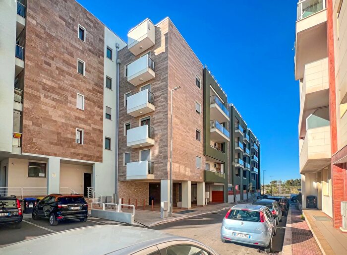 Appartamento trilocale in vendita in Via Valentino Dalessandro Putignano, Putignano