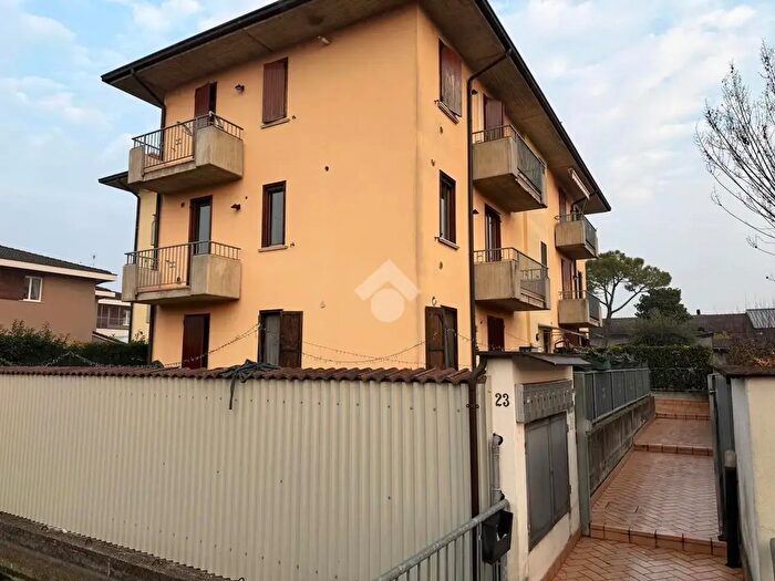 Appartamento trilocale in vendita in Via Calvisano, Leno