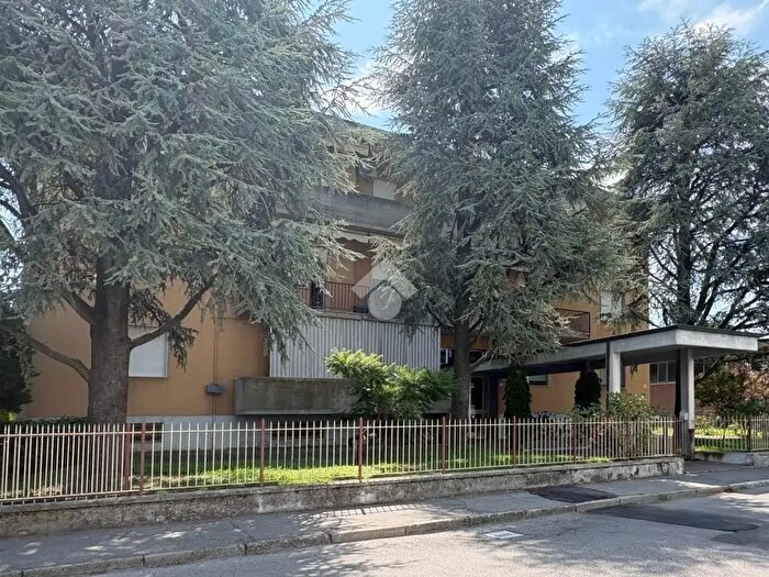 Appartamento trilocale in vendita in Via Ugo Lenzi, Budrio