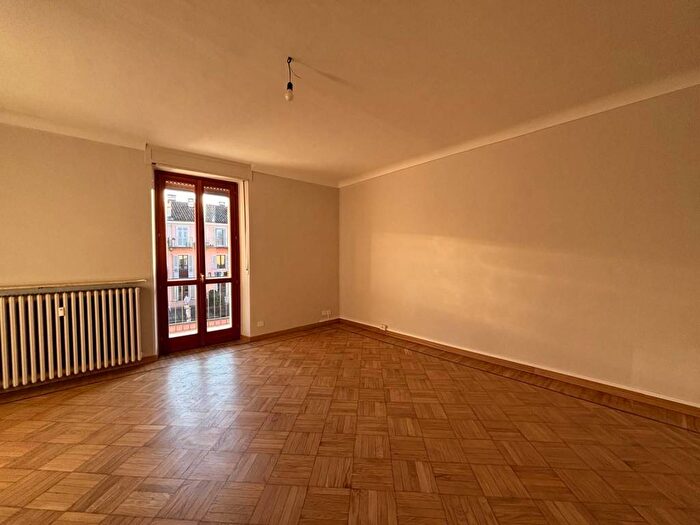 Appartamento quadrilocale in affitto in Piazza Martiri della Libertà, Breo, Mondovì