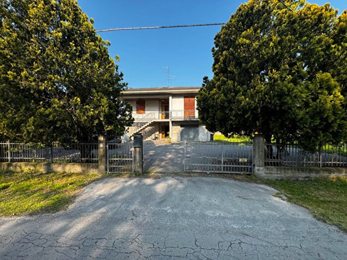Casa con 6 locali in vendita in San Felice Sul Panaro