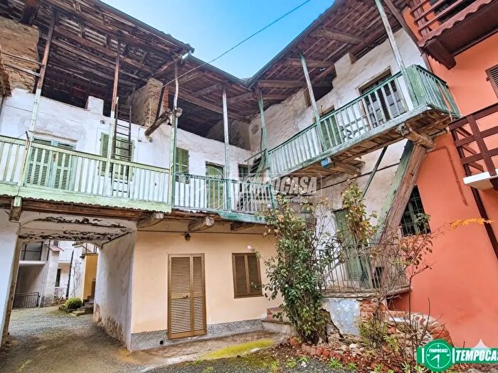 Casa quadrilocale in vendita in Via Rivara Vic Piave, Levone