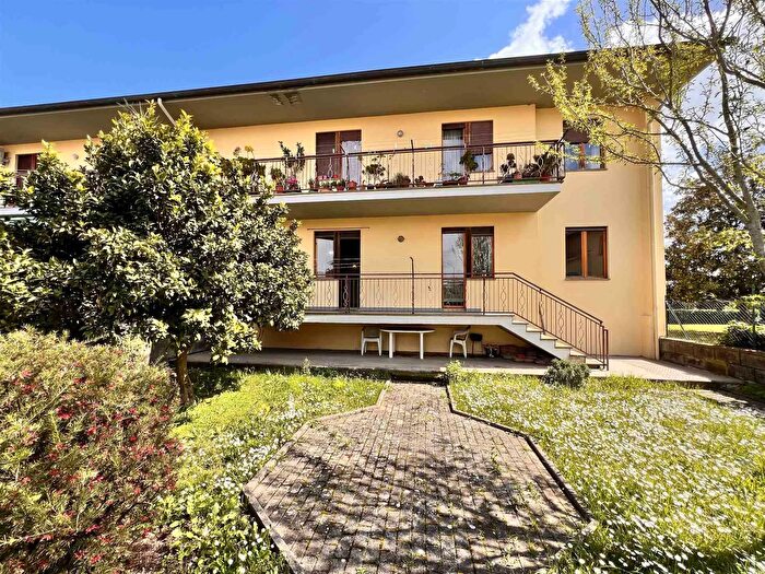 Appartamento quadrilocale in vendita in Capodimonte, Capodimonte