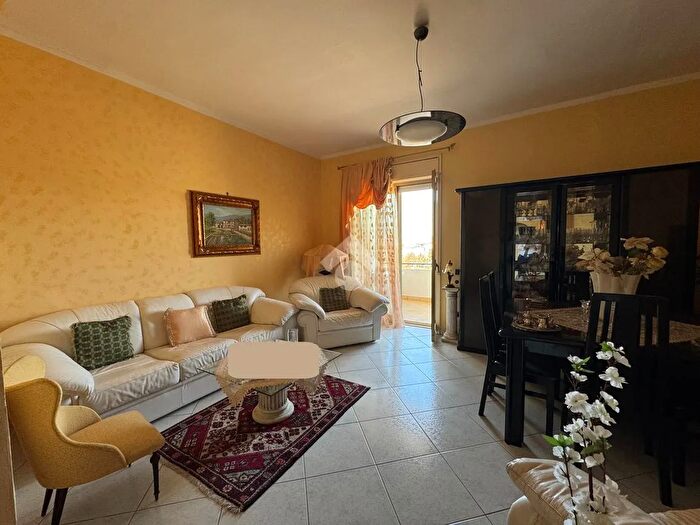 Appartamento quadrilocale in vendita in Piazza Vincenzo Savatteri Castelli, Agrigento