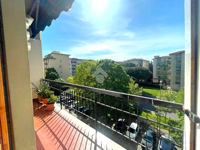 Appartamento con 5 locali in vendita in Via Luigi Salvatore Cherubini, Scandicci